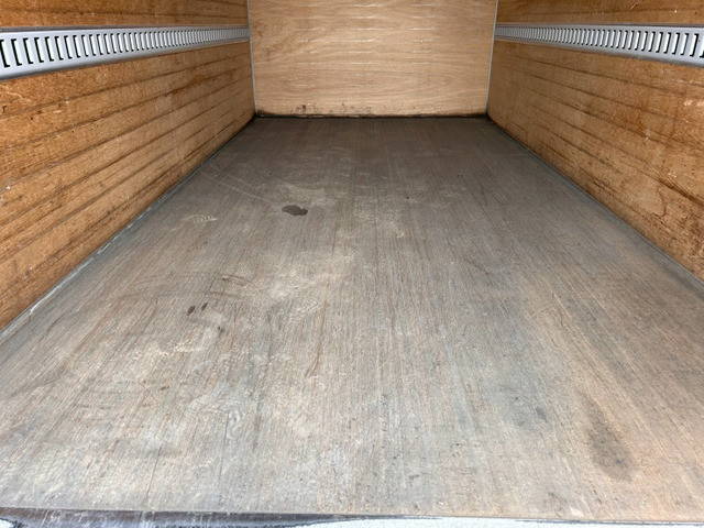 いすゞエルフアルミバン小型（2t・3t）[写真11]