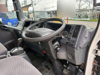 いすゞエルフアルミバン小型（2t・3t）[写真13]