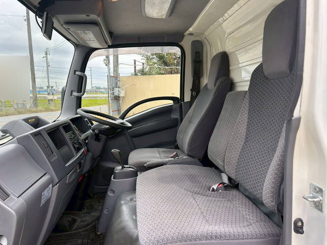 いすゞエルフアルミバン小型（2t・3t）[写真18]