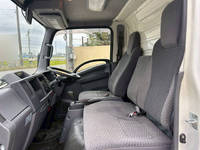 いすゞエルフアルミバン小型（2t・3t）[写真19]