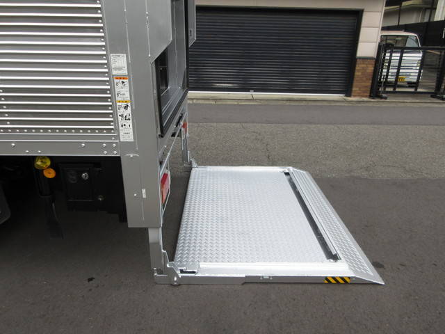 日野デュトロアルミバン小型（2t・3t）[写真15]