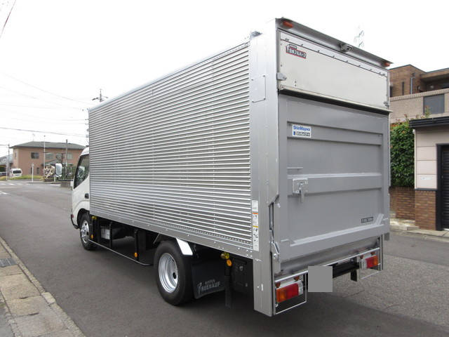 日野デュトロアルミバン小型（2t・3t）[写真02]