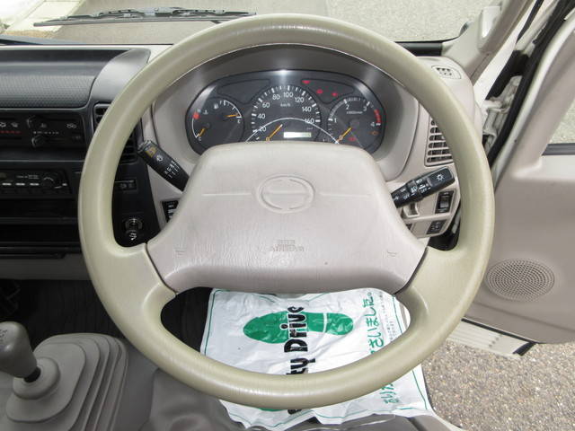 日野デュトロアルミバン小型（2t・3t）[写真25]