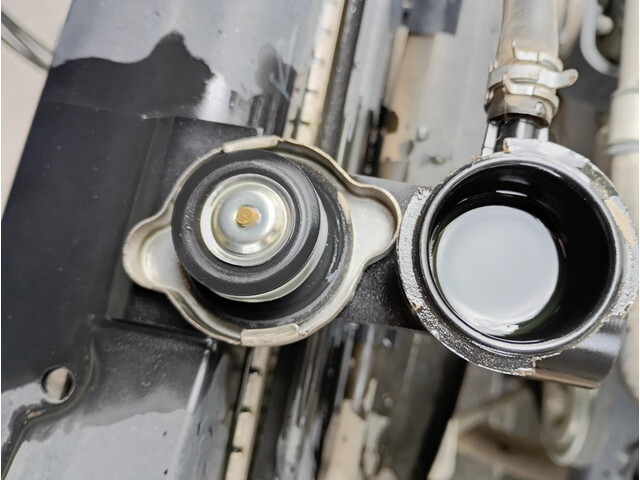 いすゞフォワードダンプ中型（4t）[写真14]