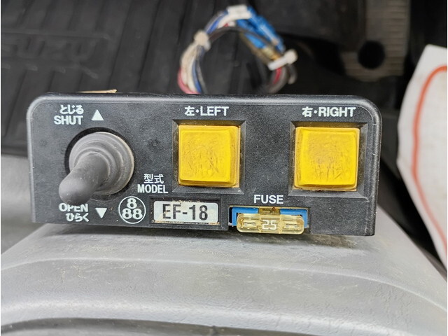 いすゞフォワードダンプ中型（4t）[写真27]