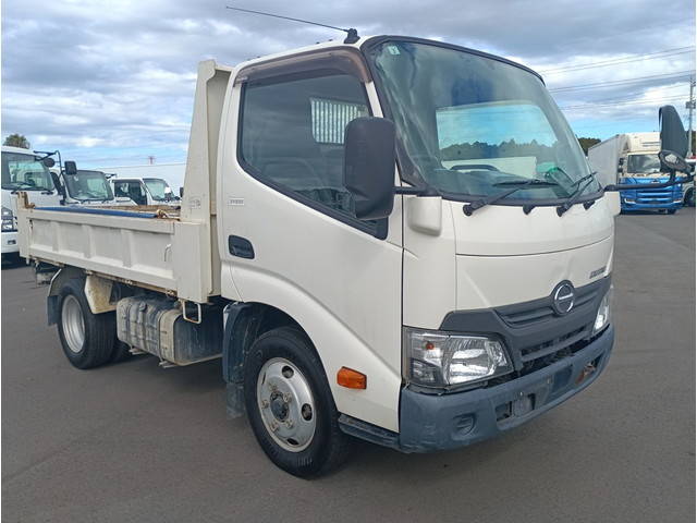 日野デュトロダンプ小型（2t・3t）[写真03]