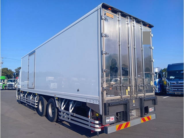 日野プロフィア冷凍車（冷蔵車）大型（10t）[写真02]