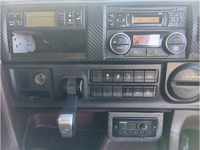 日野プロフィア冷凍車（冷蔵車）大型（10t）[写真28]