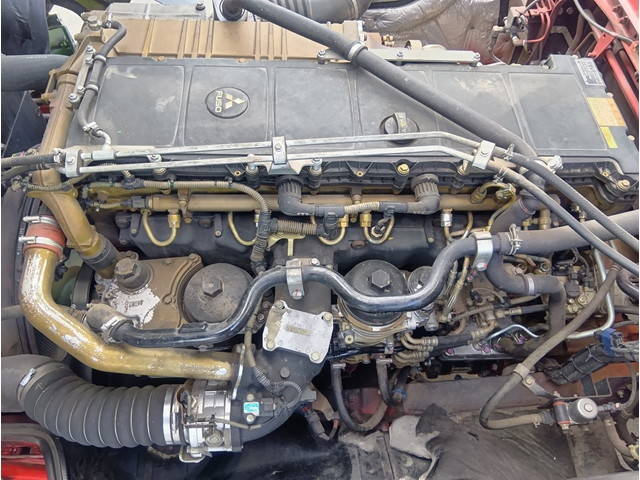 三菱ふそうスーパーグレートアルミブロック大型（10t）[写真13]