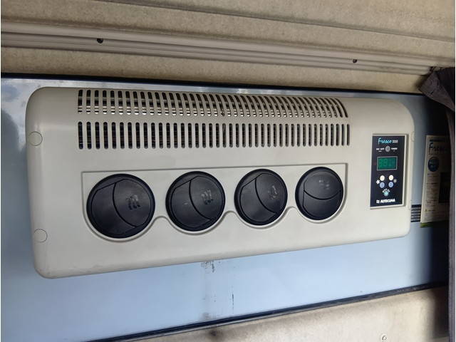 三菱ふそうスーパーグレートアルミブロック大型（10t）[写真26]