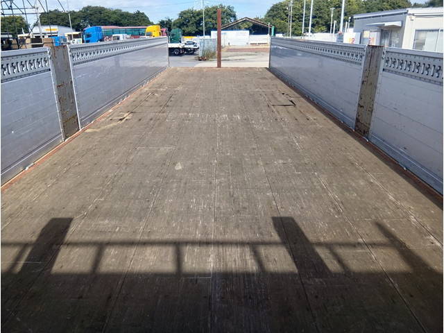 三菱ふそうスーパーグレートアルミブロック大型（10t）[写真08]