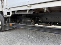 日野デュトロ幌ウイング小型（2t・3t）[写真15]