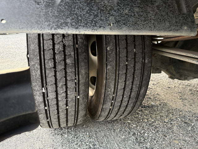 日野デュトロ幌ウイング小型（2t・3t）[写真19]