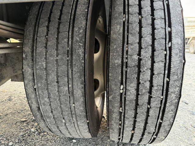 日野デュトロ幌ウイング小型（2t・3t）[写真21]