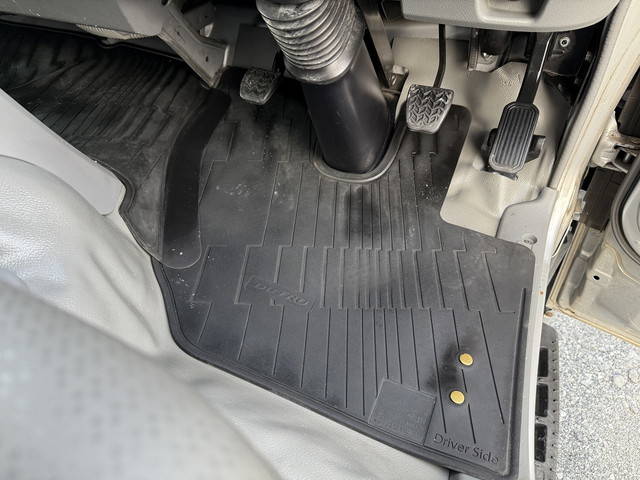 日野デュトロ幌ウイング小型（2t・3t）[写真30]