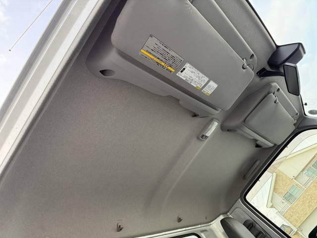 日野デュトロ幌ウイング小型（2t・3t）[写真31]