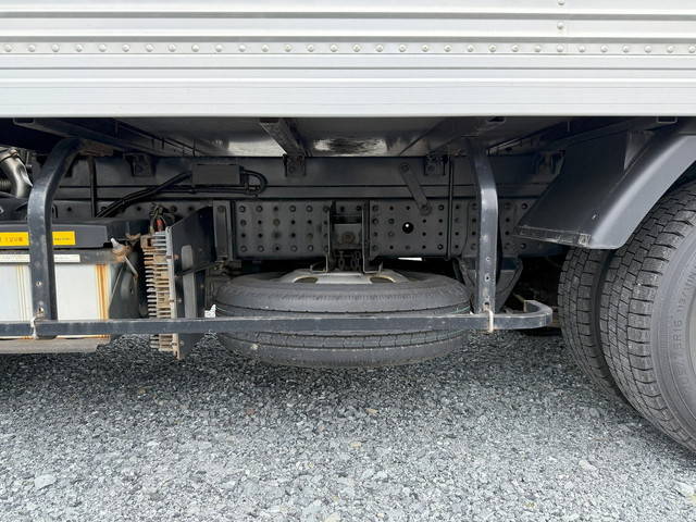 三菱ふそうキャンターアルミバン小型（2t・3t）[写真25]