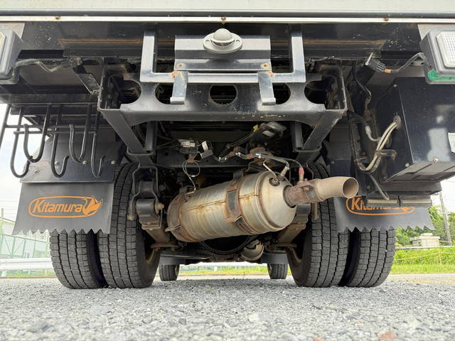 三菱ふそうキャンターアルミバン小型（2t・3t）[写真27]