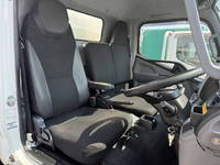 三菱ふそうキャンターアルミバン小型（2t・3t）[写真32]