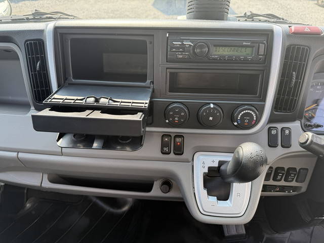 三菱ふそうキャンターアルミバン小型（2t・3t）[写真34]