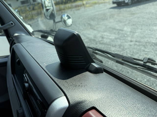 三菱ふそうキャンターアルミバン小型（2t・3t）[写真36]