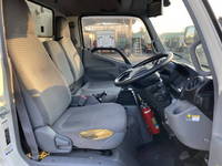 日野デュトロ冷凍車（冷蔵車）小型（2t・3t）[写真34]