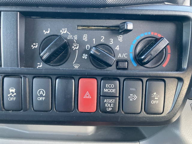 日野デュトロ冷凍車（冷蔵車）小型（2t・3t）[写真38]