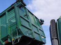 いすゞギガ深ダンプ（土砂禁ダンプ）大型（10t）[写真13]