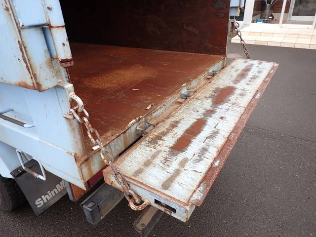 いすゞエルフ深ダンプ（土砂禁ダンプ）小型（2t・3t）[写真19]