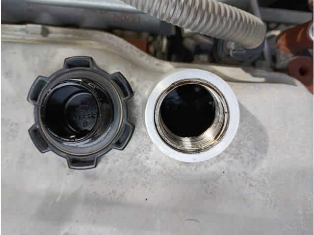 日野レンジャーコンテナ専用車中型（4t）[写真13]