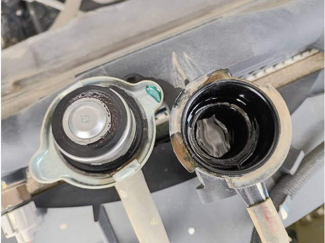 日野レンジャーコンテナ専用車中型（4t）[写真14]