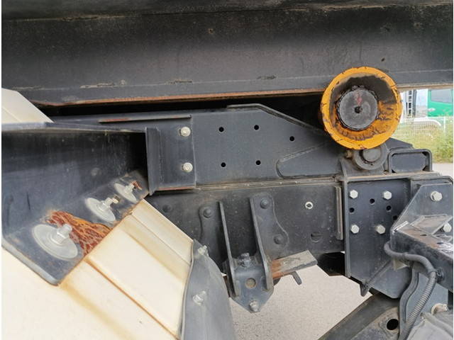 日野レンジャーコンテナ専用車中型（4t）[写真18]