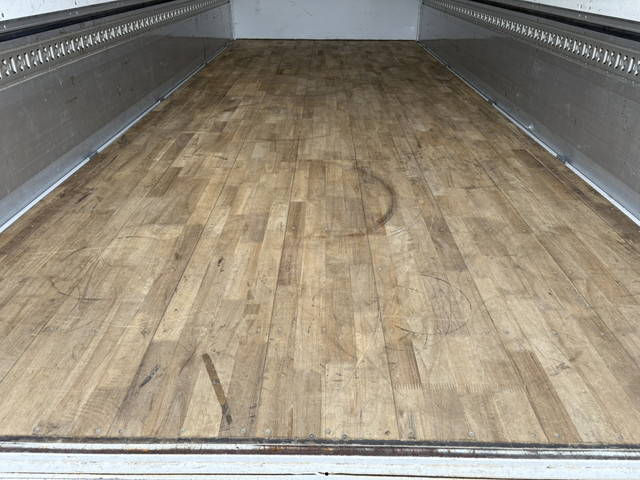 三菱ふそうファイターアルミウイング中型（4t）[写真13]