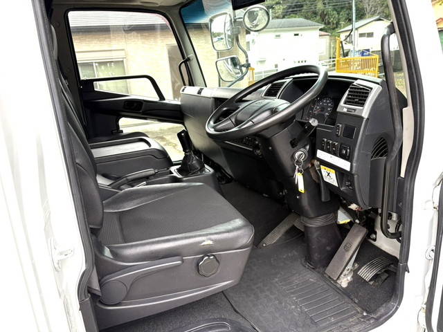 三菱ふそうファイターアルミウイング中型（4t）[写真23]