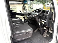 三菱ふそうファイターアルミウイング中型（4t）[写真24]