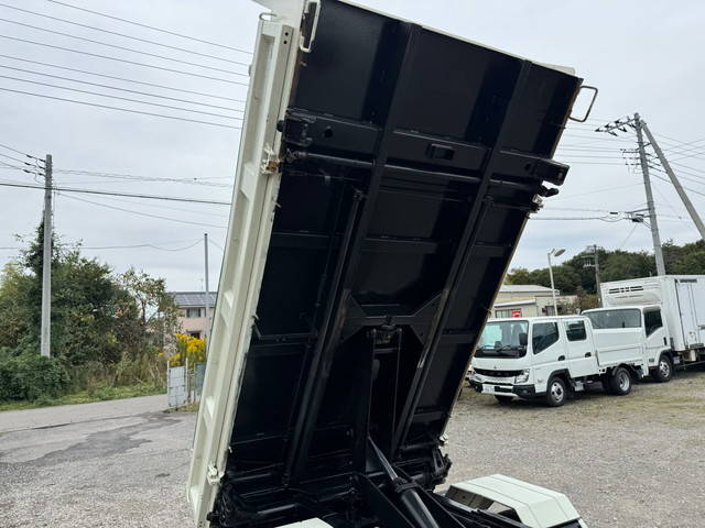 日野デュトロ三転ダンプ小型（2t・3t）[写真13]