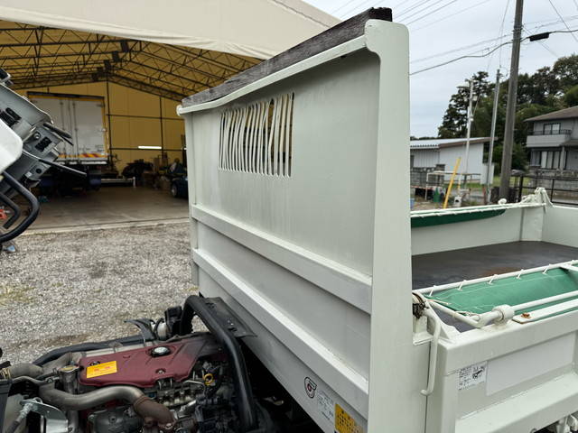 日野デュトロ三転ダンプ小型（2t・3t）[写真21]