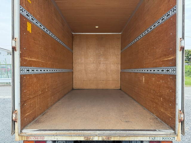 三菱ふそうキャンターアルミバン小型（2t・3t）[写真11]
