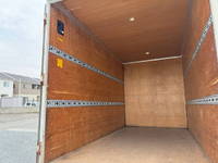 三菱ふそうキャンターアルミバン小型（2t・3t）[写真13]