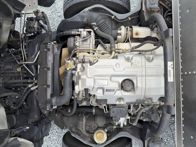 三菱ふそうキャンターアルミバン小型（2t・3t）[写真17]