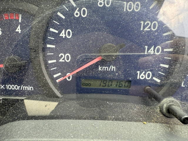 三菱ふそうキャンターアルミバン小型（2t・3t）[写真28]