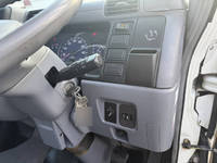 三菱ふそうキャンターアルミバン小型（2t・3t）[写真32]