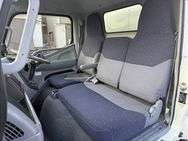 三菱ふそうキャンターアルミバン小型（2t・3t）[写真36]