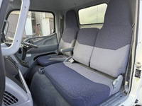 三菱ふそうキャンターアルミバン小型（2t・3t）[写真37]