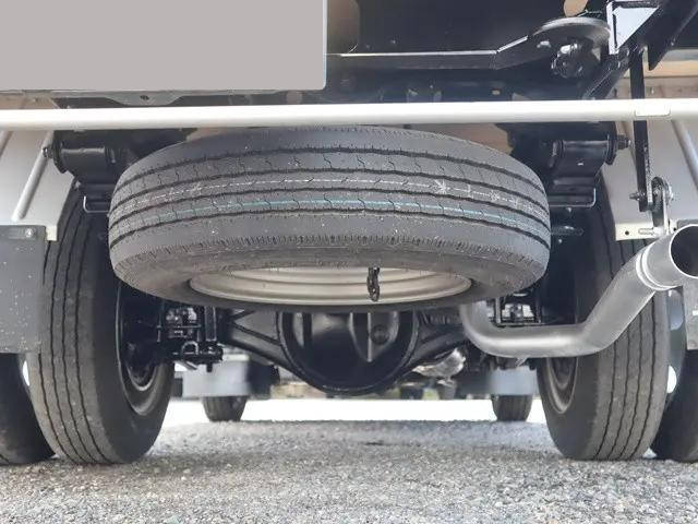 トヨタトヨエース平ボディ小型（2t・3t）[写真18]