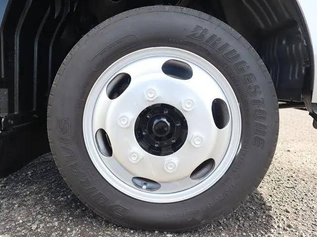 トヨタトヨエース平ボディ小型（2t・3t）[写真20]