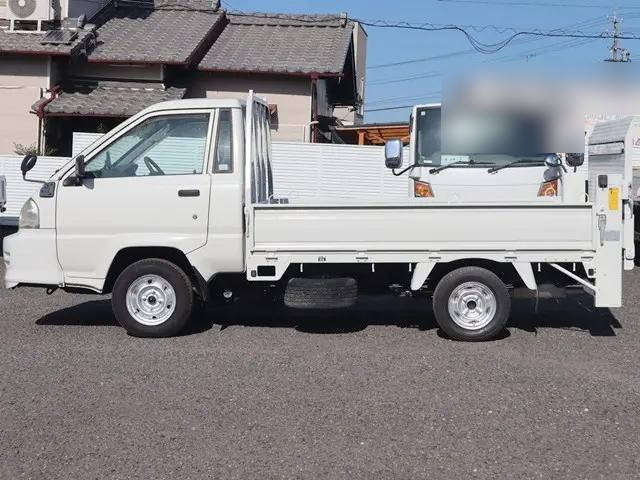 トヨタタウンエース平ボディ小型（2t・3t）[写真06]