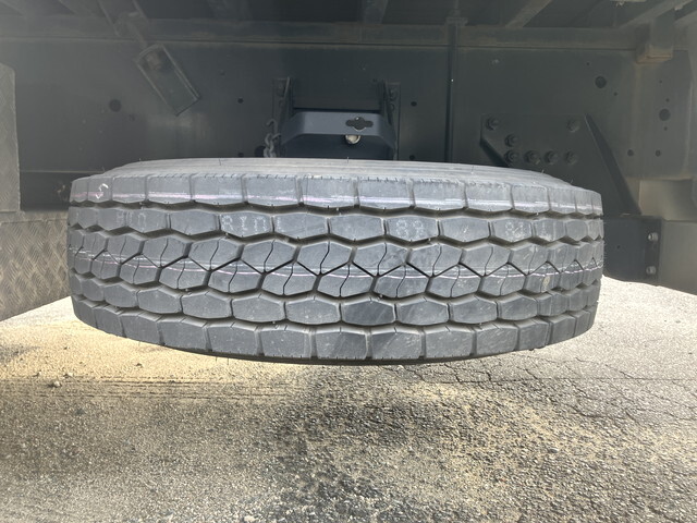 いすゞギガクレーン4段大型（10t）[写真18]