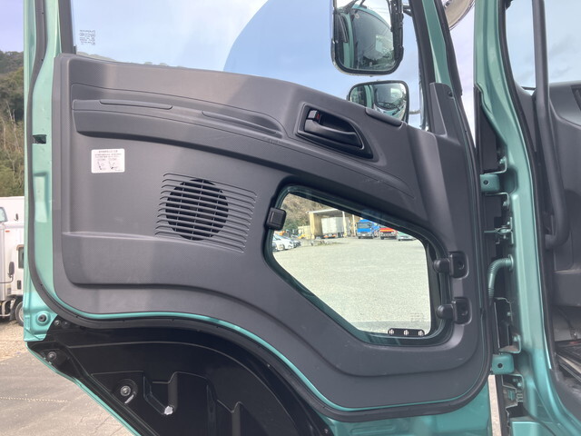 いすゞギガクレーン4段大型（10t）[写真26]