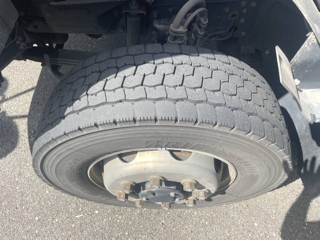 三菱ふそうファイター平ボディ増トン（6t・8t）[写真05]